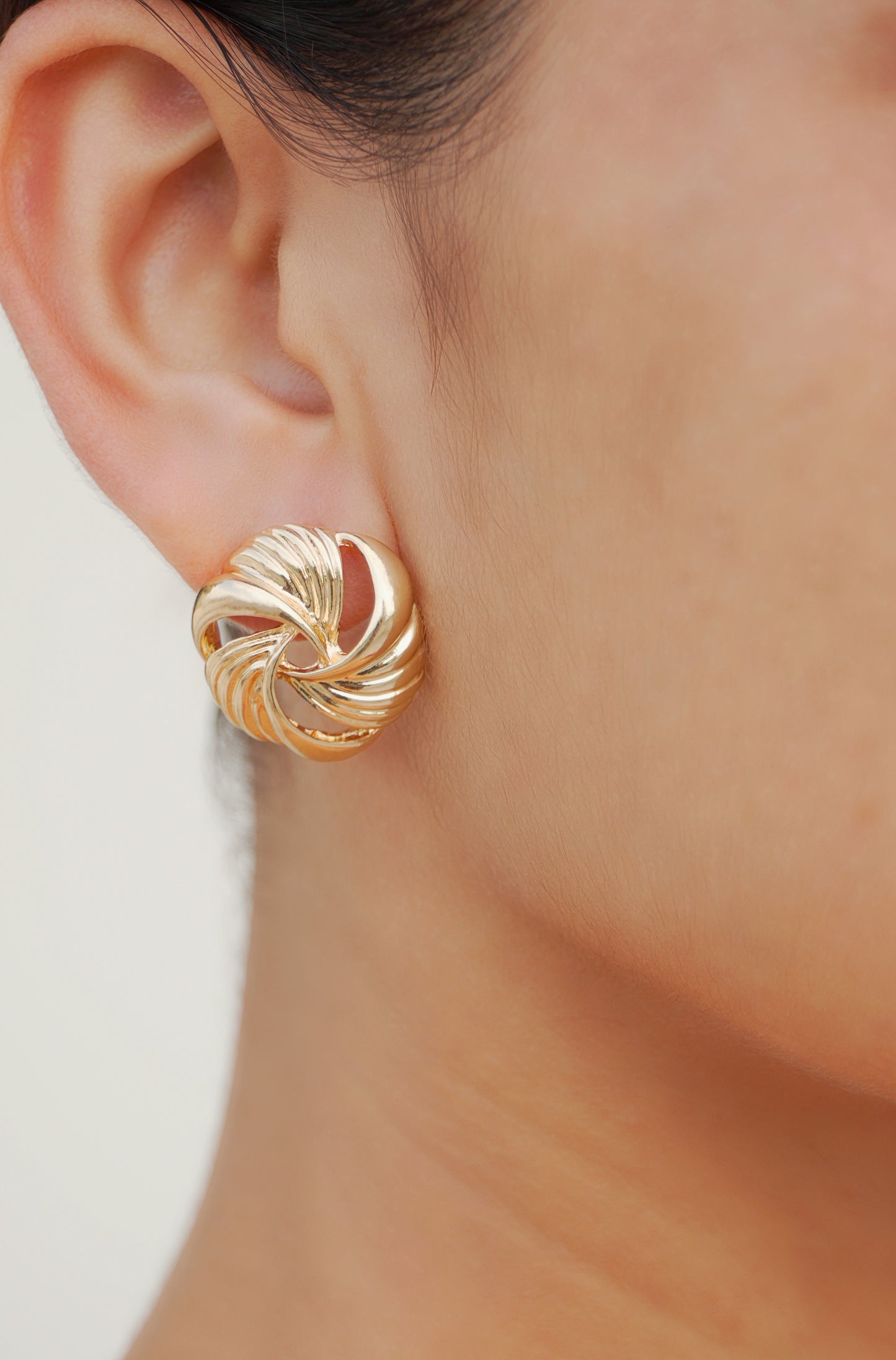 AuroraLoop – Twisted Stud Earrings