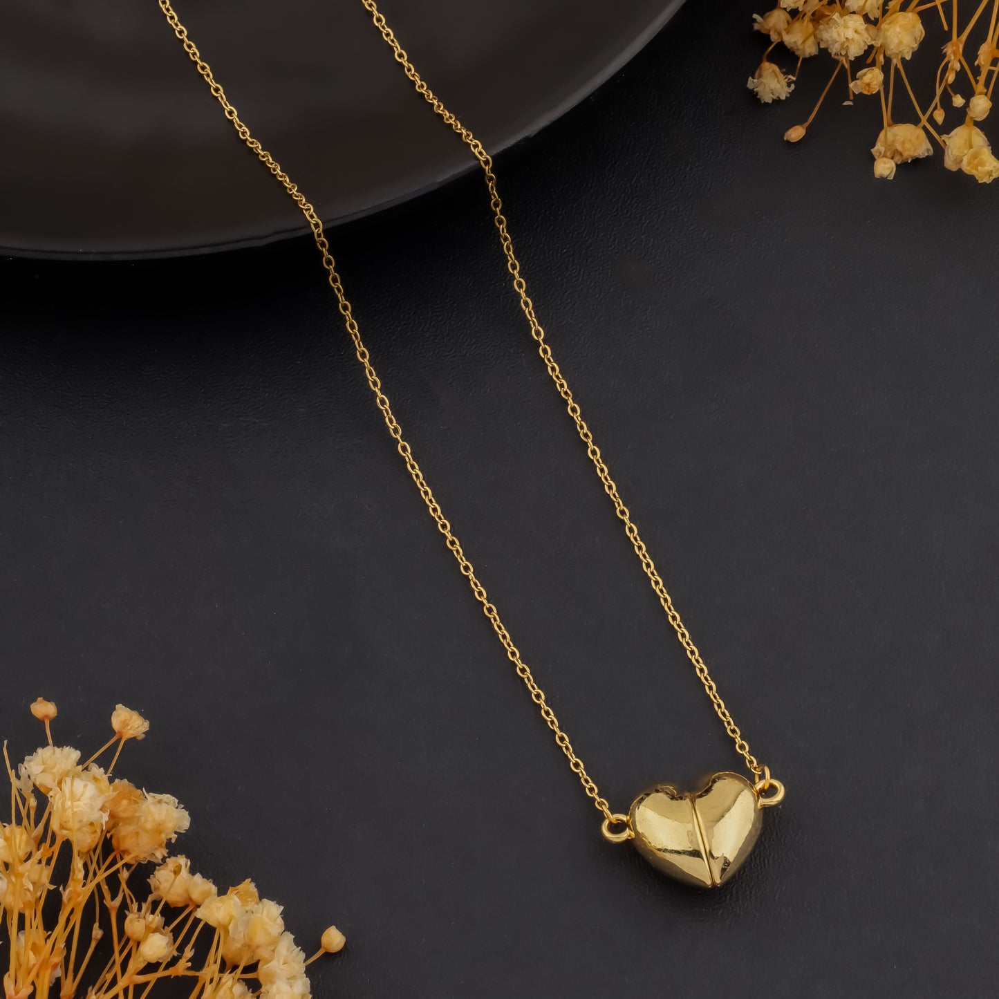 Twogether – Magnetic Heart Necklace