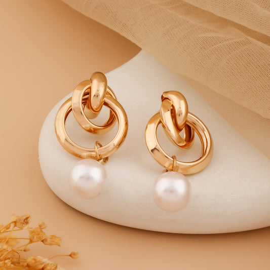 Auriluxe – Pearl Drop Earrings