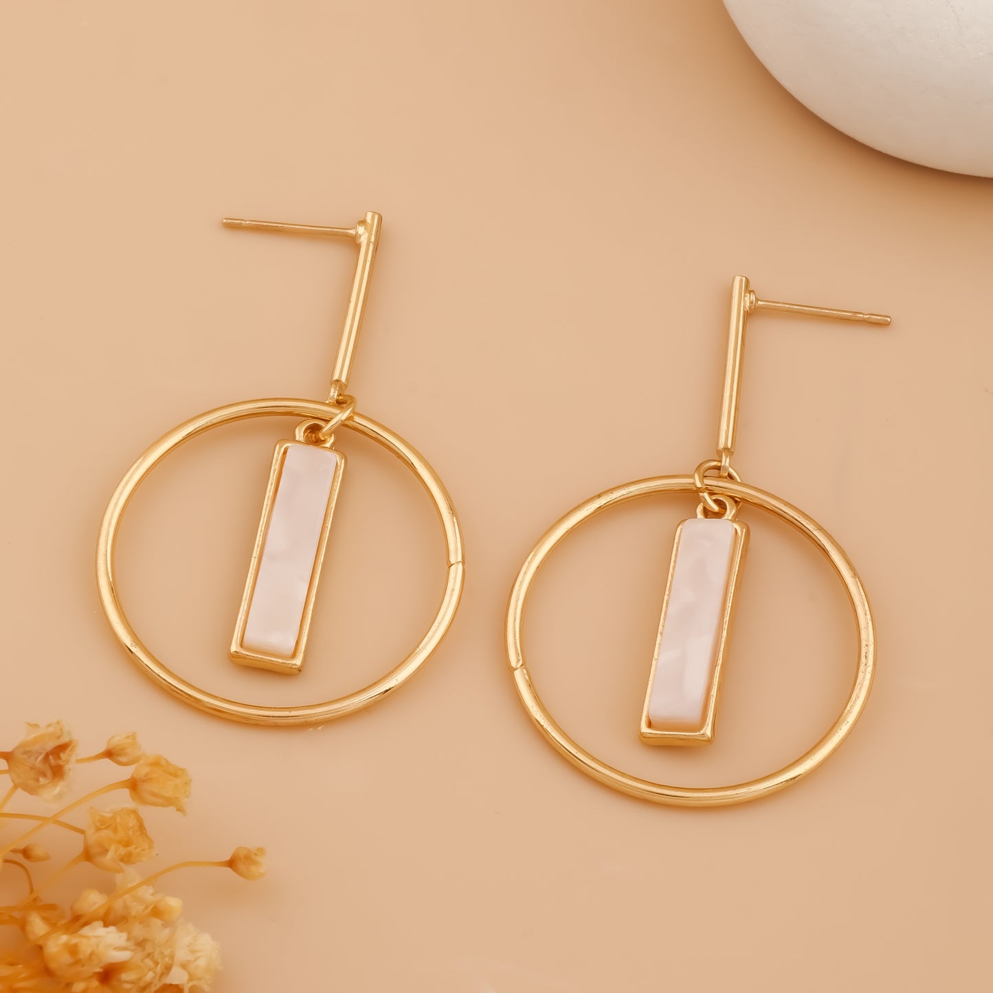 Mirae Loop – Acrylic Arc Earrings