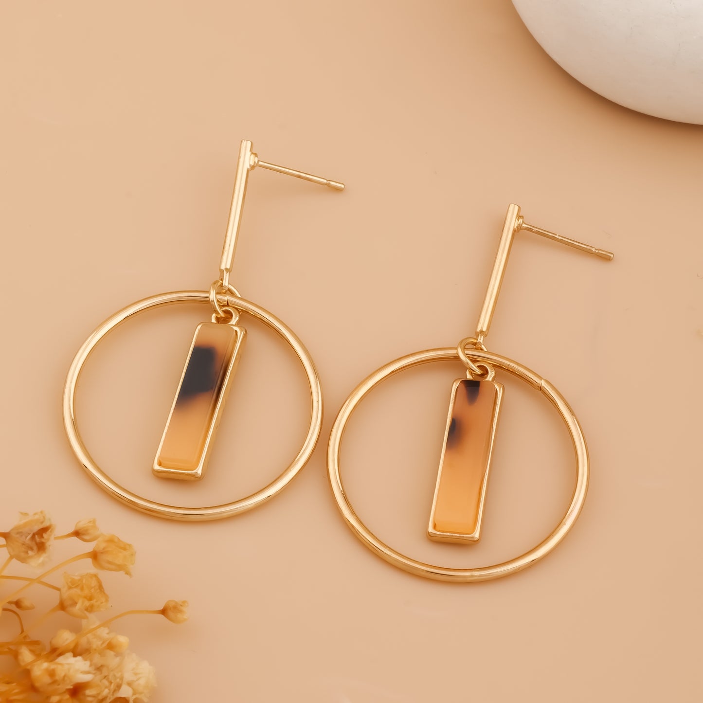 Mirae Loop – Acrylic Arc Earrings