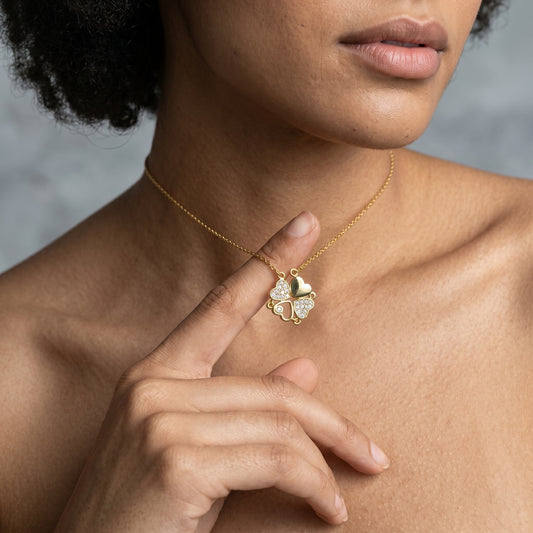 Heartbound – Magnetic Clover Heart Necklace
