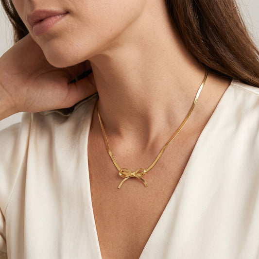 GoldenWhim – Ribbon Bow Necklace