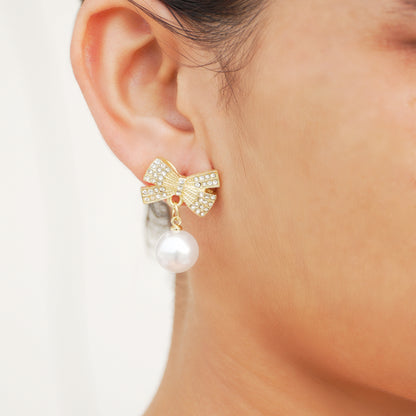 GlitzBelle – Pearl Drop Earrings