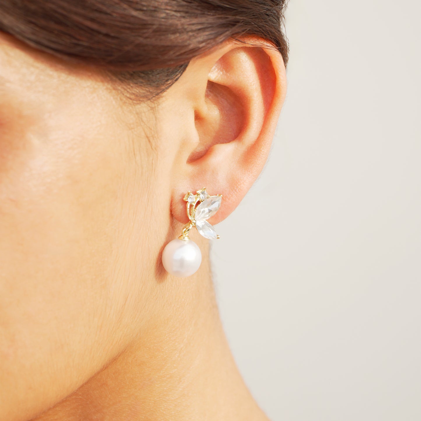 Celestia – Crystal Pearl Earrings