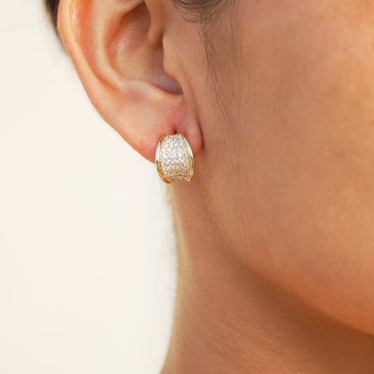 Dahyun – Pavé Circle Stud Earrings