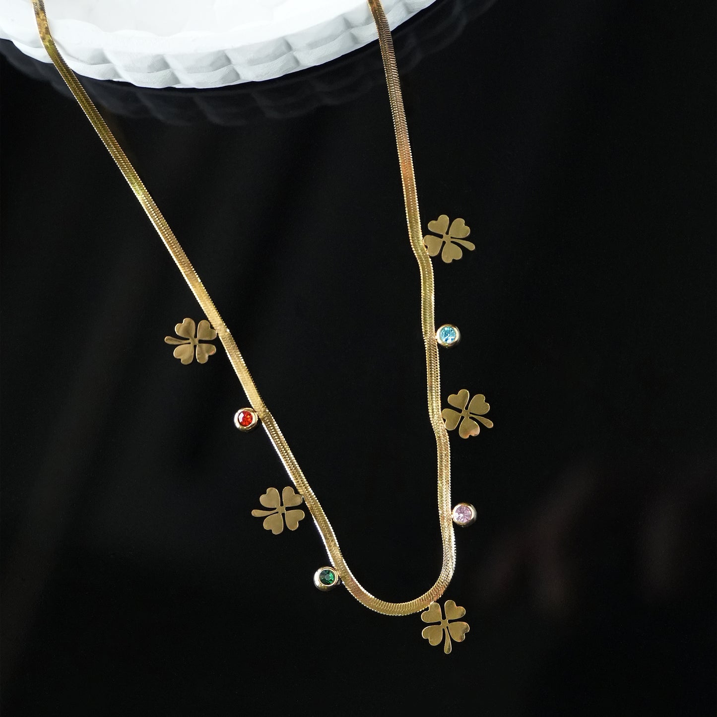 Lucky Aura – Clover Charm Necklace