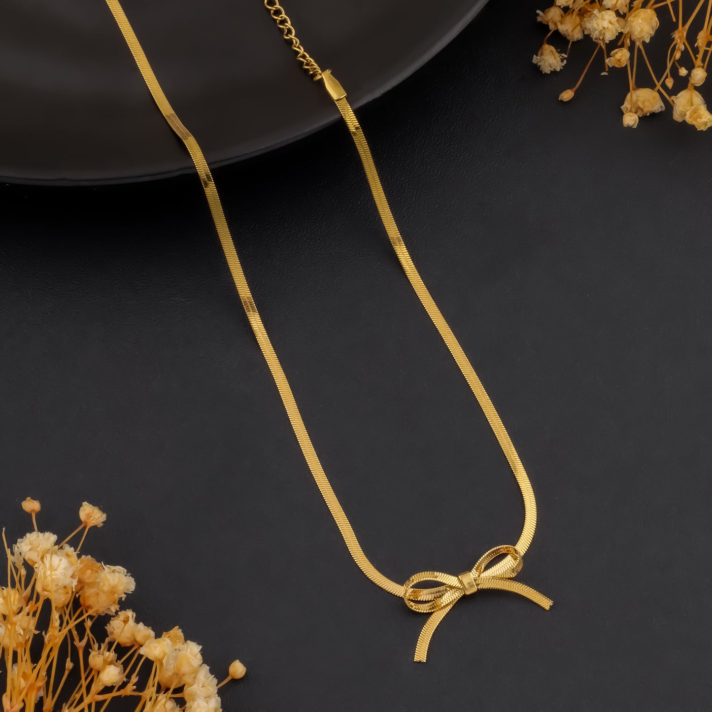 GoldenWhim – Ribbon Bow Necklace