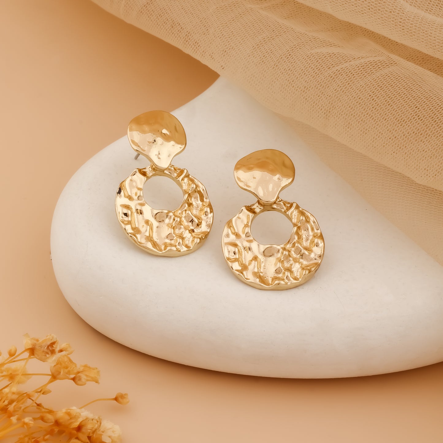 Auréon – Textured Drop Earrings