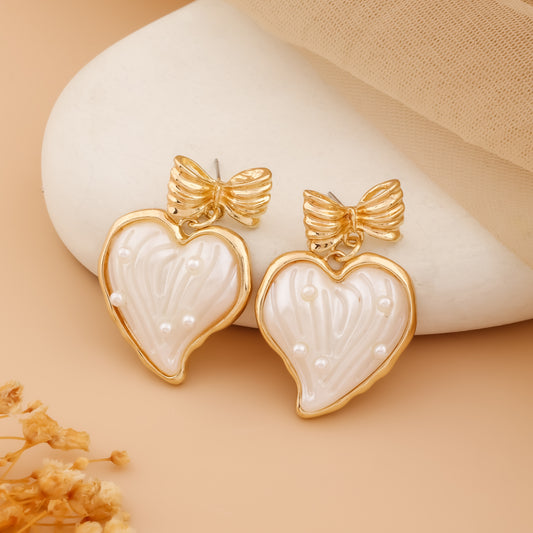 Loverdrop – Pearl Heart Earrings