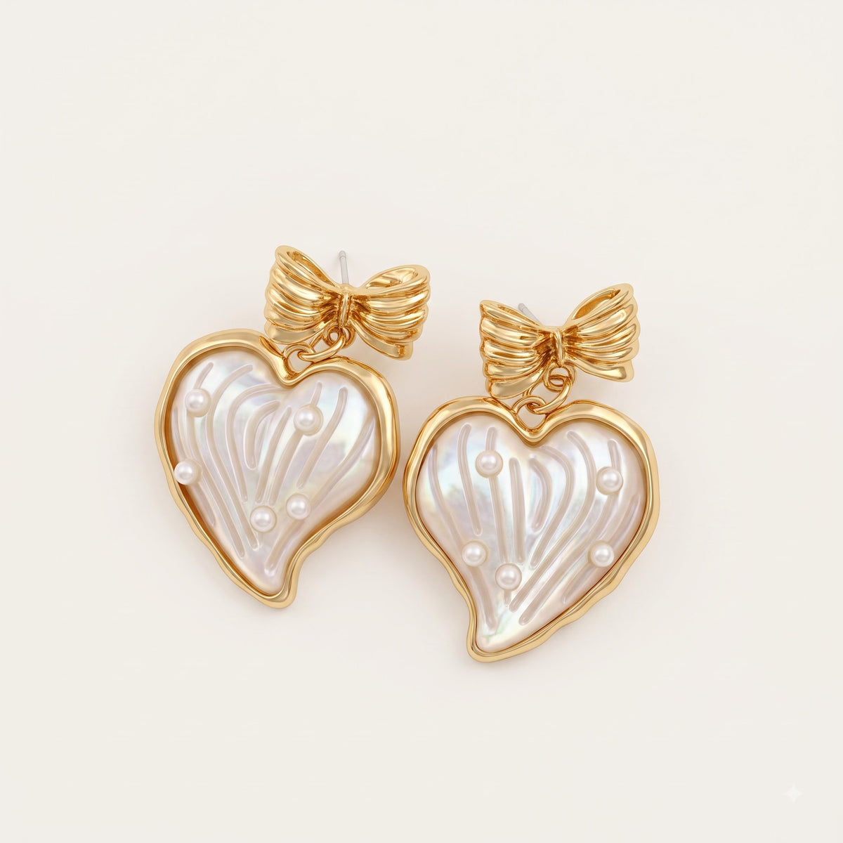 Loverdrop – Pearl Heart Earrings