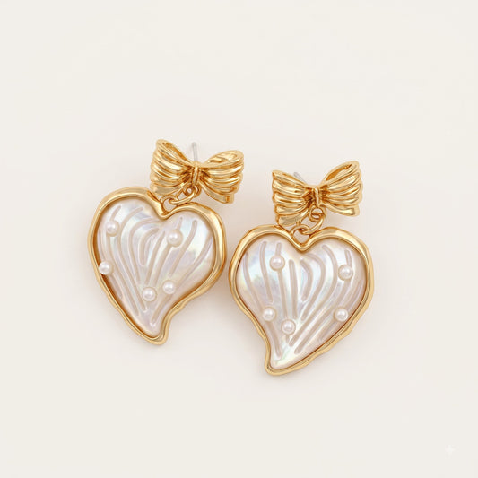 Loverdrop – Pearl Heart Earrings