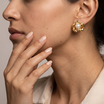 Petalcore – Pearl Bloom Earrings