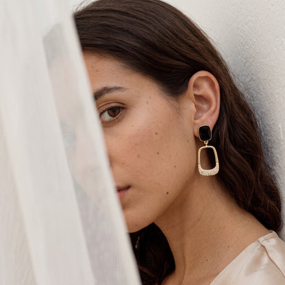 Noirglint – Elegant Drop Earrings