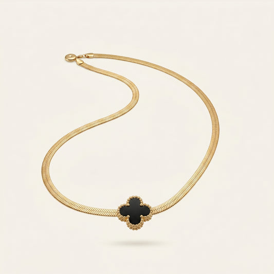 Clovere – Golden Petal Necklace