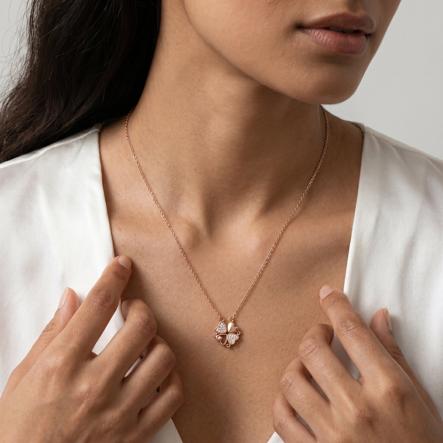 Heartbound – Magnetic Clover Heart Necklace