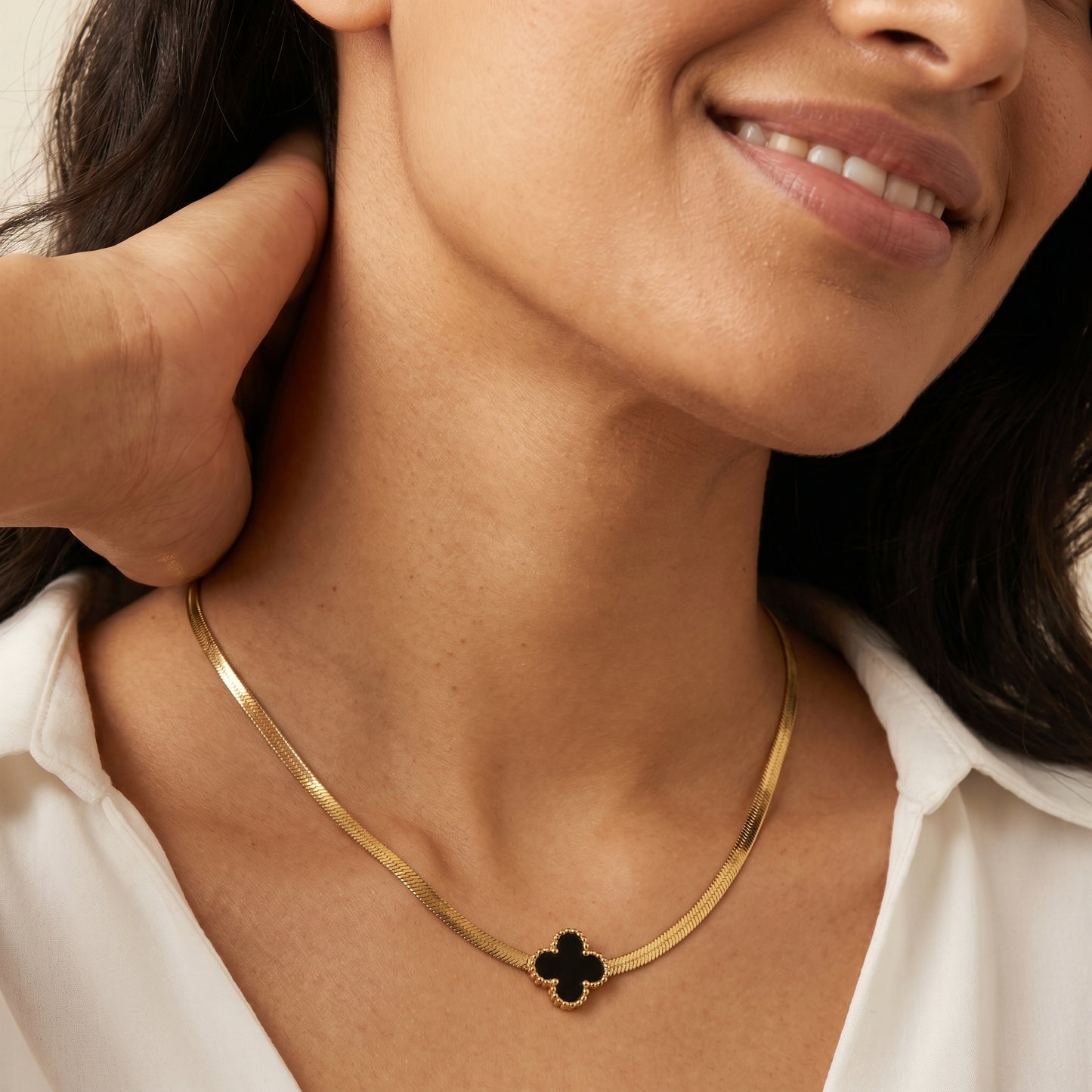 Clovere – Golden Petal Necklace