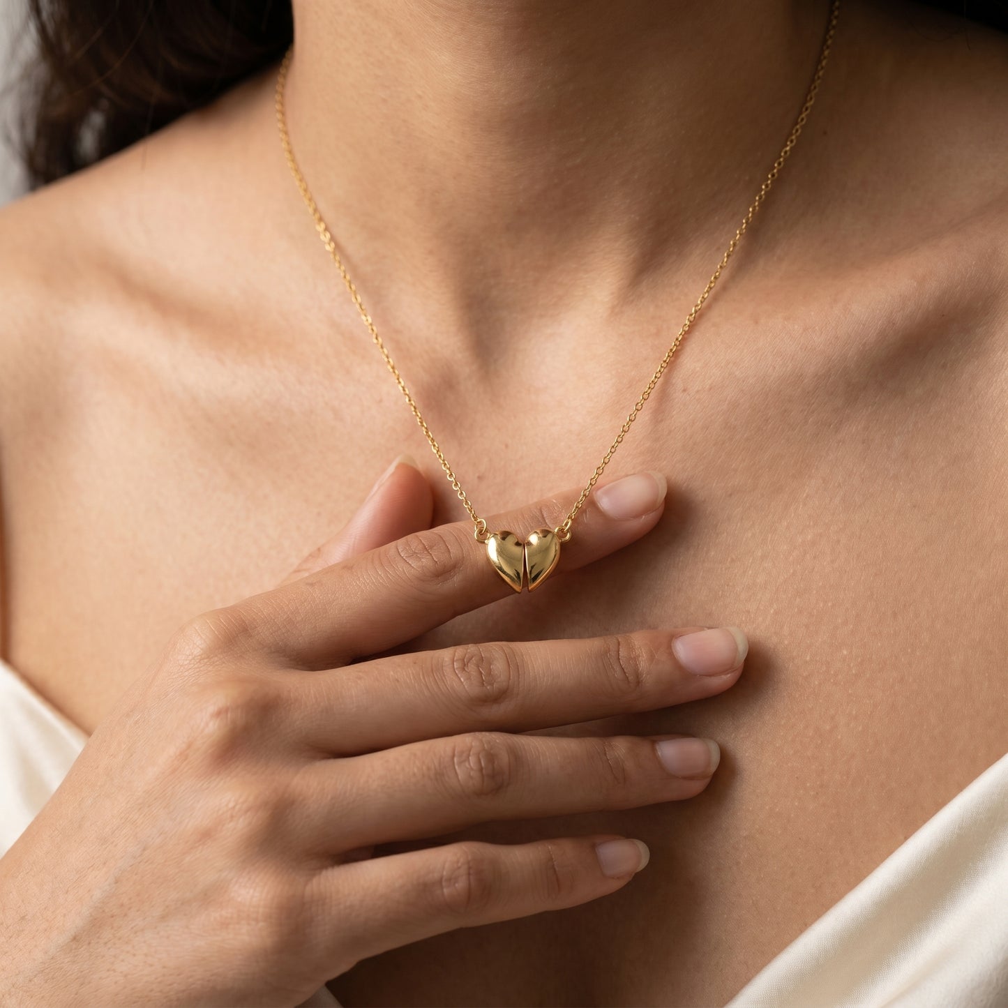 Twogether – Magnetic Heart Necklace
